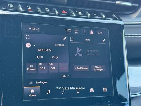 Used 2023 Jeep Grand Cherokee Altitude AWD/4WD image 17