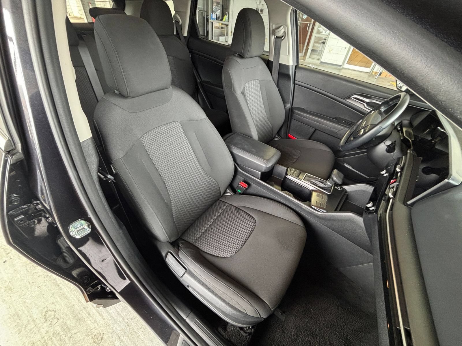 Used 2026 Kia Sportage LX FWD image 35