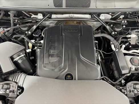 Certified 2025 Audi Q5 Premium Plus AWD/4WD image 11