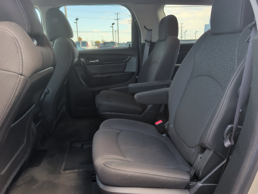 Used 2015 GMC Acadia SLE FWD image 19