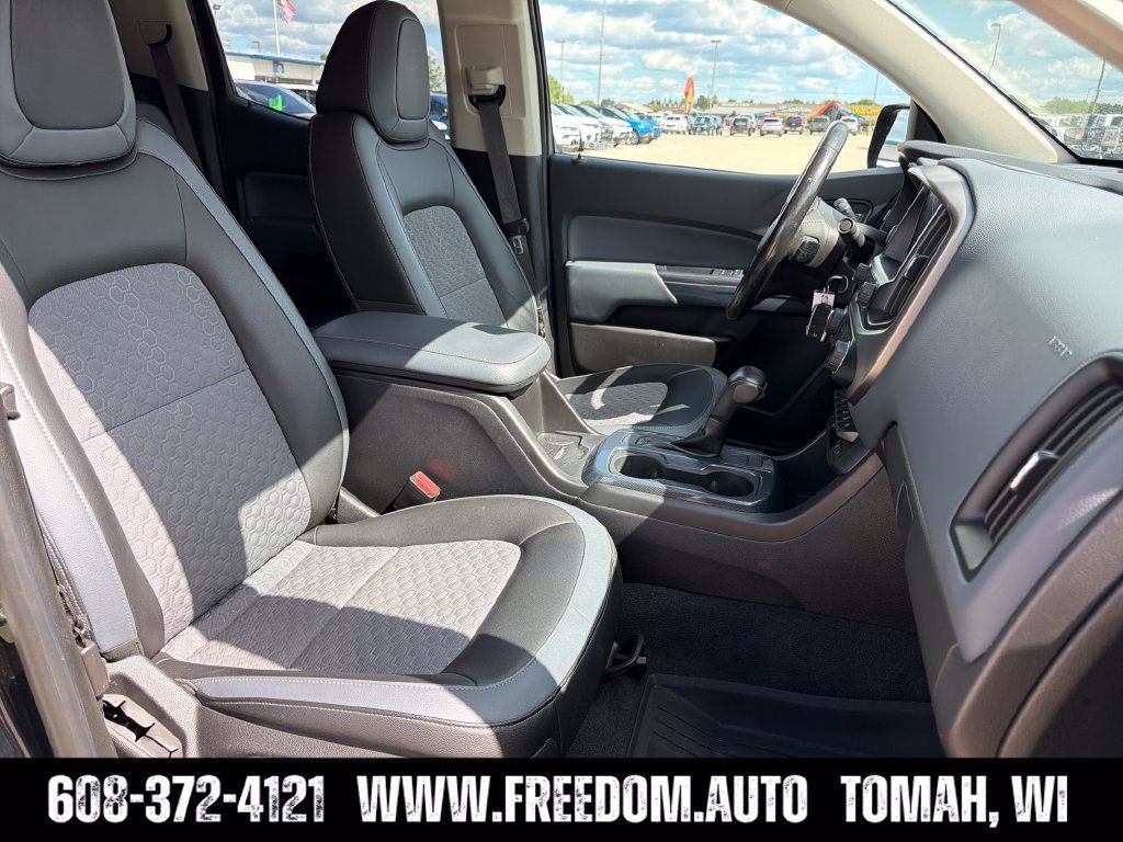 Used 2021 Chevrolet Colorado Z71 w/ Z71 Midnight Edition AWD/4WD image 26