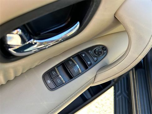 Used 2024 Nissan Armada SV image 20