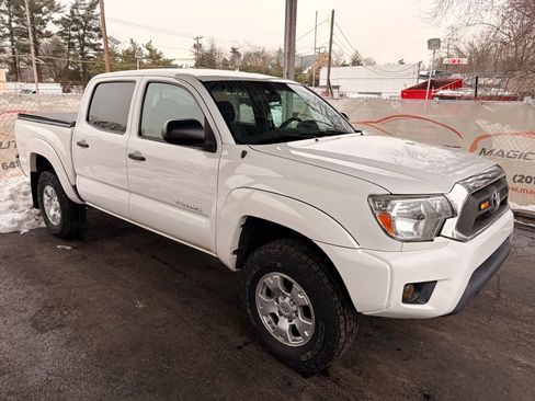 Used 2013 Toyota Tacoma 4x4 Double Cab w/ SR5 Pkg image 7