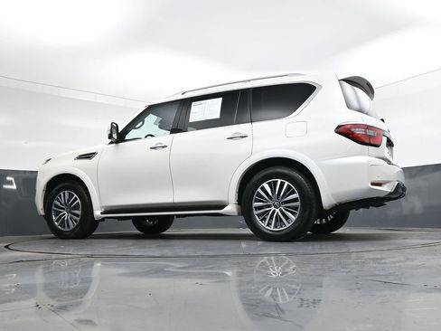 Used 2024 Nissan Armada SL w/ Captain's Chairs Package image 41
