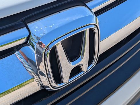 Used 2018 Honda CR-V LX image 10