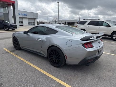 Used 2024 Ford Mustang Coupe image 7