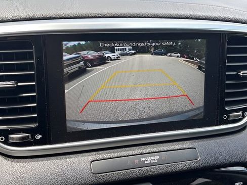 Used 2021 Kia Sportage EX image 17