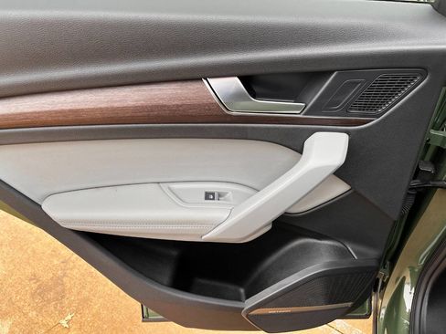 Used 2022 Audi Q5 2.0T Premium Plus w/ Premium Plus Package image 19