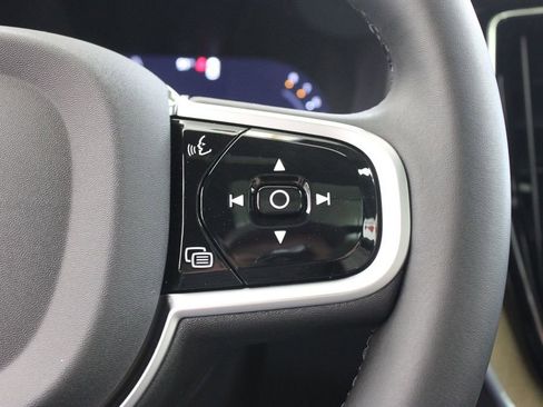 New 2026 Volvo XC60 B5 Plus w/ Protection Package Premier AWD/4WD image 28