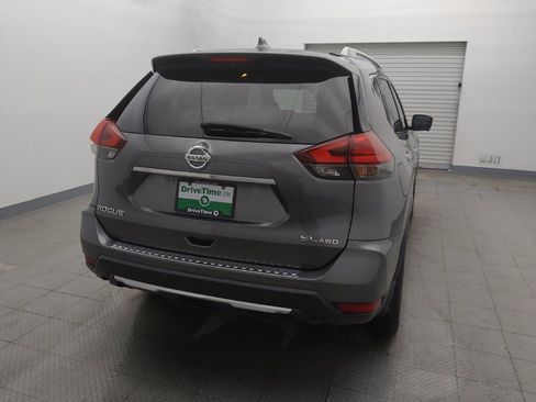 Used 2017 Nissan Rogue SL w/ SL Premium Package image 7