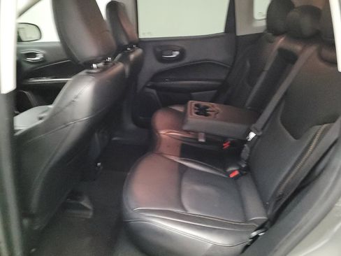Used 2021 Jeep Compass Limited FWD image 18