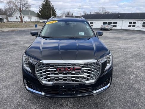 Used 2024 GMC Terrain Denali w/ Black Diamond Edition image 2