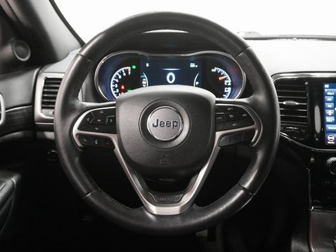 Certified 2022 Jeep Grand Cherokee Laredo X image 18