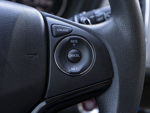 Used 2016 Honda HR-V EX image 21