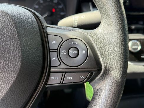 Used 2023 Toyota Corolla LE FWD image 11