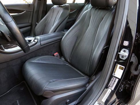 Used 2019 Mercedes-Benz E 300 image 6