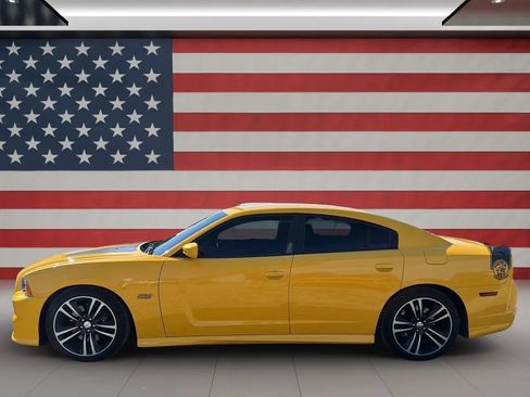 Used 2012 Dodge Charger SRT8 Super Bee w/ Driver Convenience Group II RWD image 6