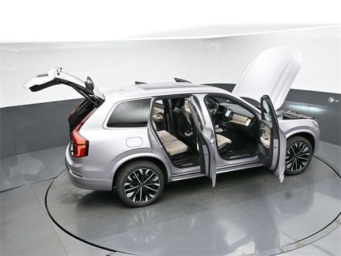 New 2026 Volvo XC90 B6 Plus w/ Protection Package Premier image 53