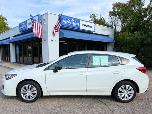 Used 2017 Subaru Impreza 2.0i AWD/4WD image 37