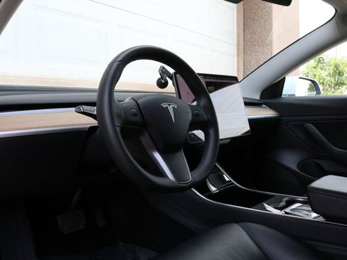 Used 2019 Tesla Model 3 Long Range AWD/4WD image 19
