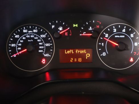 Used 2021 RAM ProMaster City Tradesman w/ Window Group 09 image 4