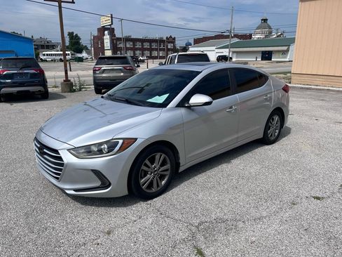 Used 2017 Hyundai Elantra Value Edition FWD image 7