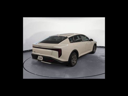 Used 2025 Kia K4 FWD image 6