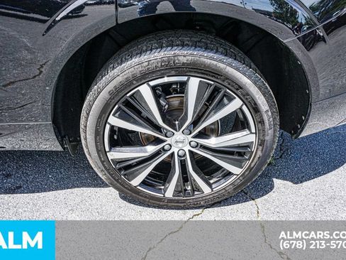 Used 2024 Volvo XC60 B5 Plus AWD/4WD image 17