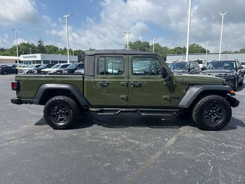 Used 2023 Jeep Gladiator Sport w/ Trailer Tow Package AWD/4WD image 7