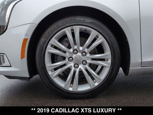 Used 2019 Cadillac XTS Luxury image 20