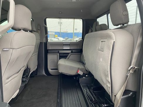 Used 2017 Ford F250 XLT w/ XLT Premium Package image 16