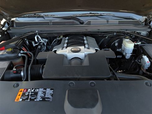 Used 2020 Cadillac Escalade Premium Luxury image 10