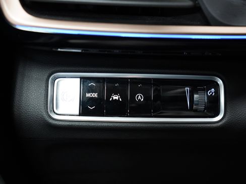 Used 2025 Buick Envision Sport Touring image 29