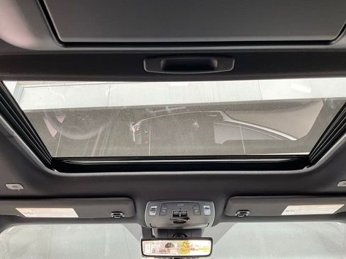 New 2026 Toyota Sienna Limited image 21