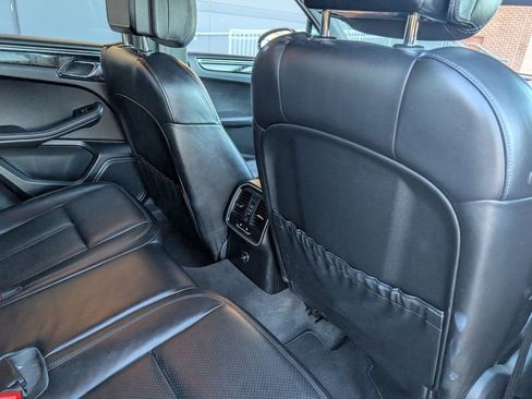 Used 2016 Porsche Macan S image 30