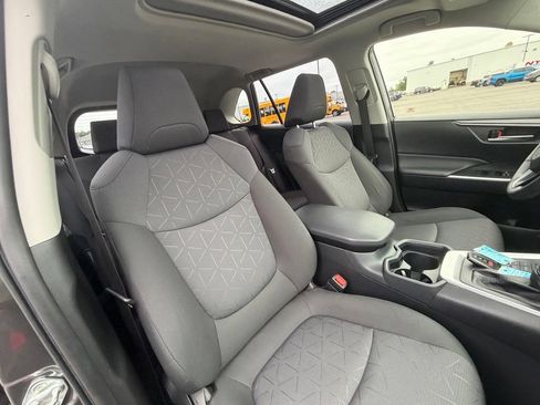 Used 2020 Toyota RAV4 XLE w/ Convenience Package AWD/4WD image 43