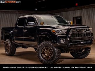 Used 2018 Toyota Tacoma Limited image 1