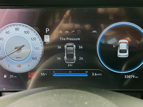 Used 2024 Hyundai Elantra SEL image 18