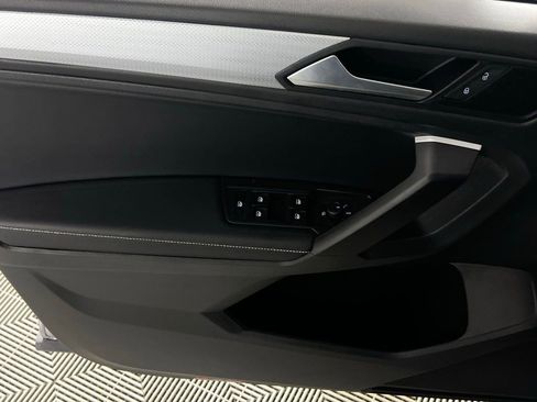 Used 2024 Volkswagen Tiguan S image 24