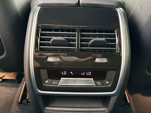 Used 2024 BMW X5 sDrive40i w/ M Sport Package RWD image 19