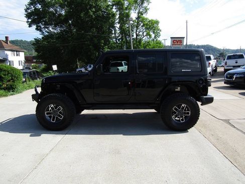 Used 2020 Jeep Wrangler Unlimited Sport AWD/4WD image 3