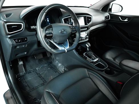 Used 2017 Hyundai Ioniq Limited image 18