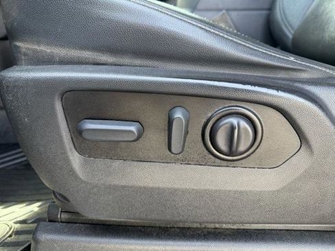 Used 2022 Chevrolet Silverado 1500 LTZ w/ LTZ Premium Package image 26