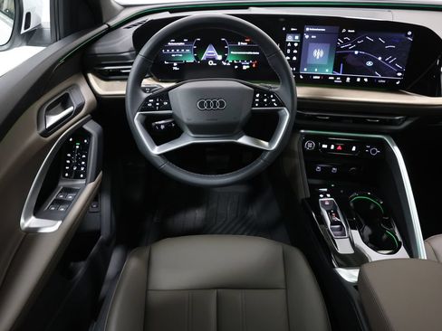 Used 2025 Audi Q5 Premium w/ Convenience Package AWD/4WD image 16