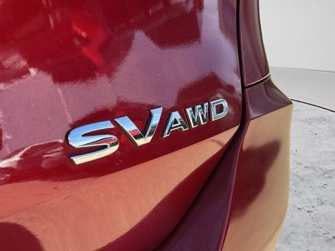 Used 2018 Nissan Rogue SV AWD/4WD image 25