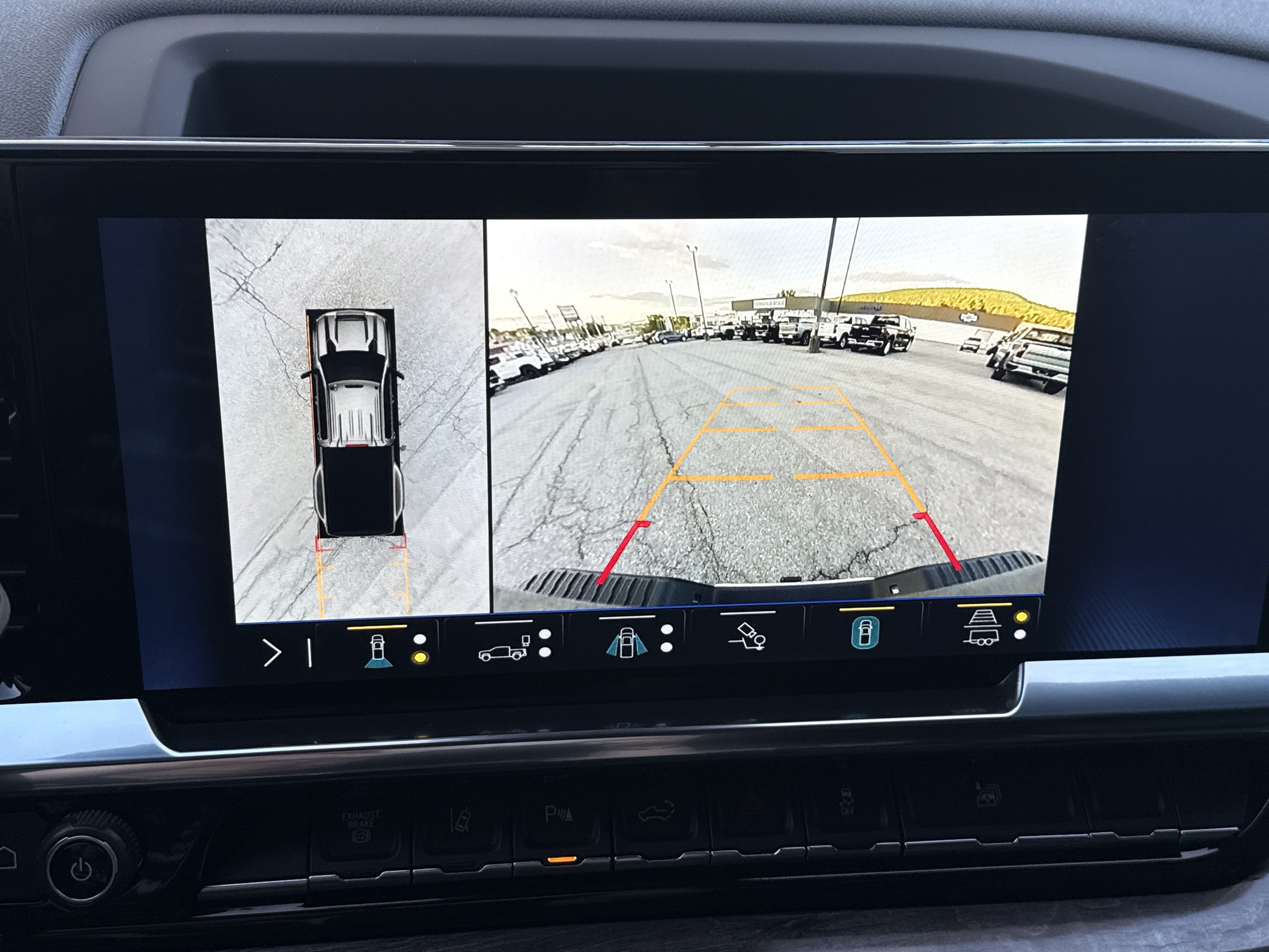 Used 2025 Chevrolet Silverado 3500 LTZ w/ LTZ Convenience Package AWD/4WD image 25