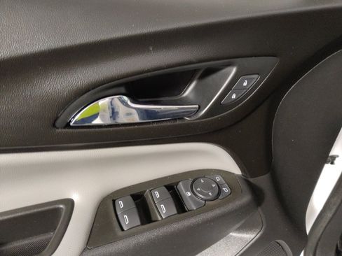 Used 2021 Chevrolet Equinox LS w/ LS Convenience Package FWD image 27