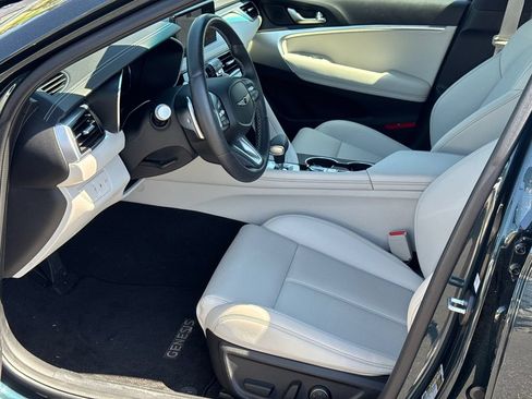 Used 2025 Genesis G70 2.5T AWD/4WD image 11