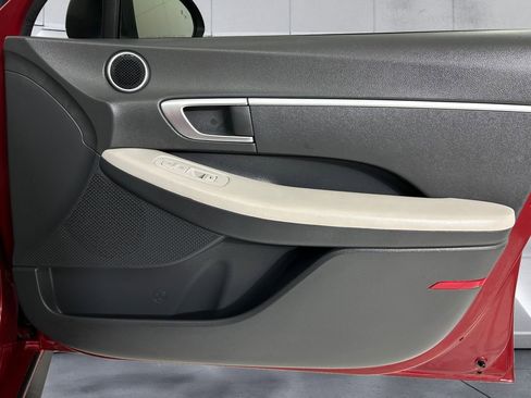 Used 2023 Hyundai Sonata SE w/ Cargo Package image 15