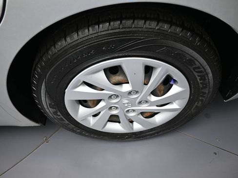 Used 2019 Hyundai Elantra SE w/ Cargo Package FWD image 15